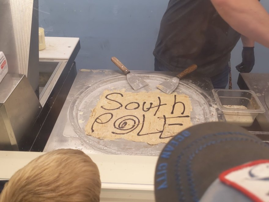 Southpole Ice Cream Roll