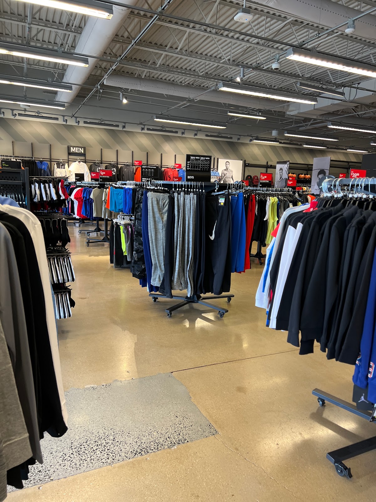 Nike Clearance Store Explore OC