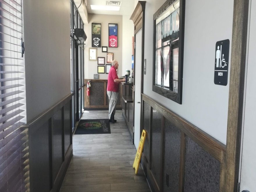 Fox's Pizza (Carryout & Delivery)