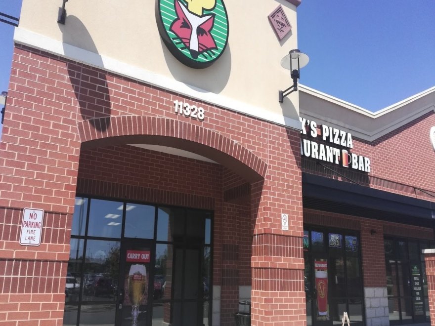 Fox's Pizza (Carryout & Delivery)