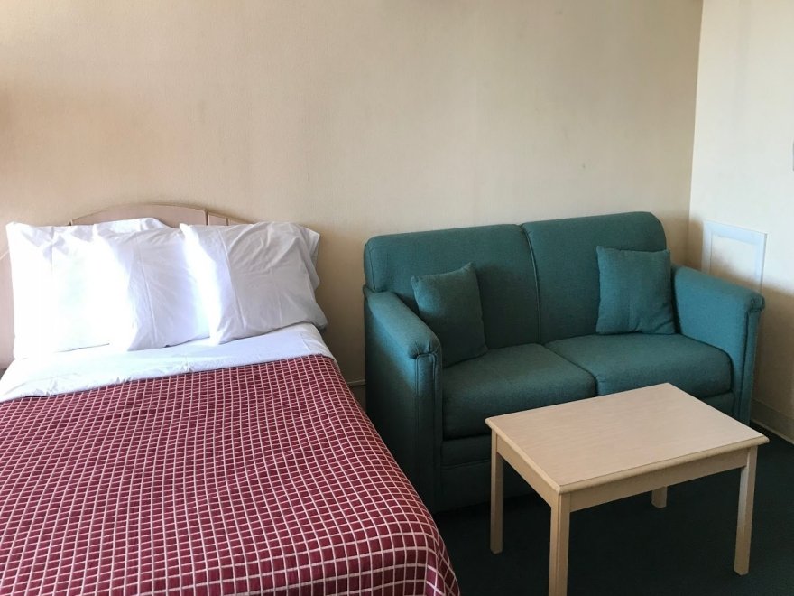 Simple Life Motel