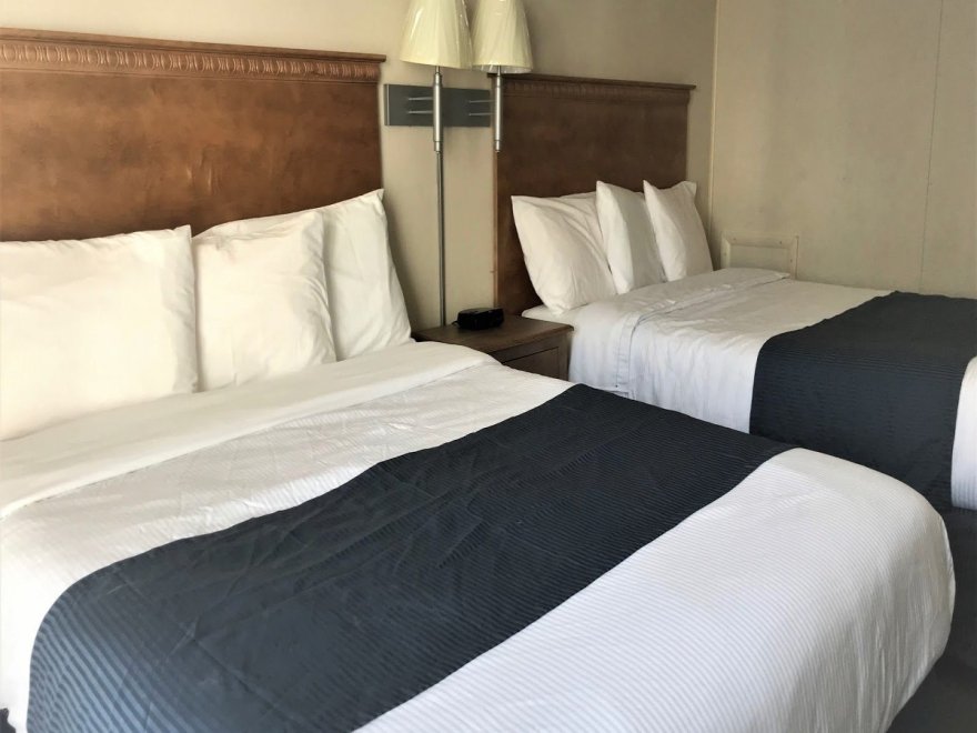 Simple Life Motel