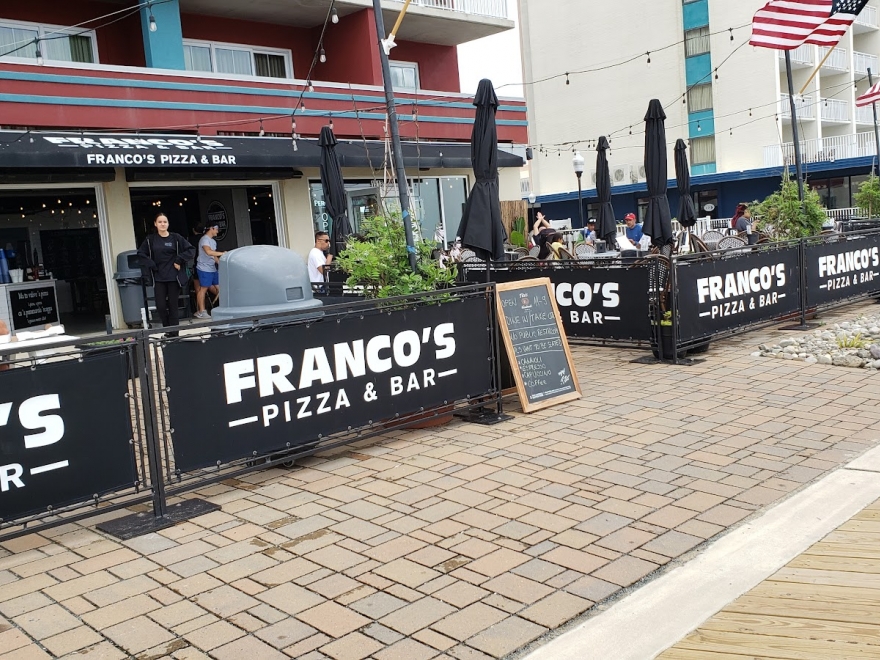 Franco's Pizza and Bar
