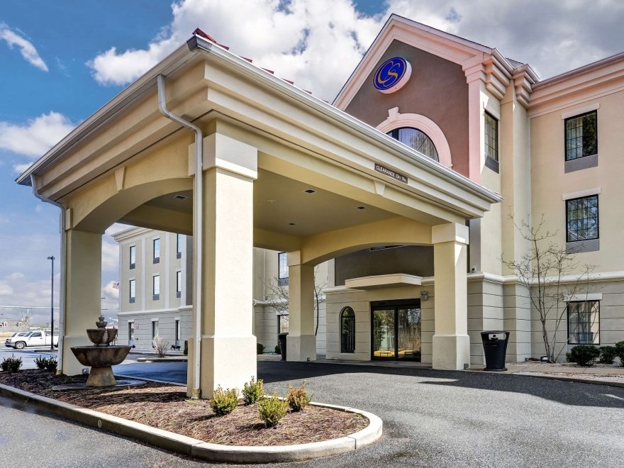 Comfort Suites