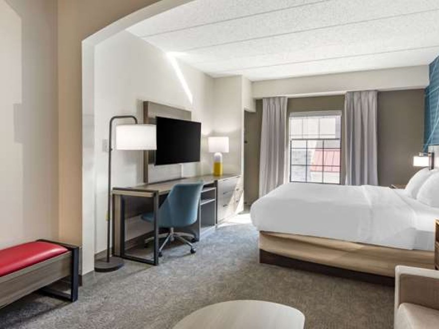 Comfort Suites
