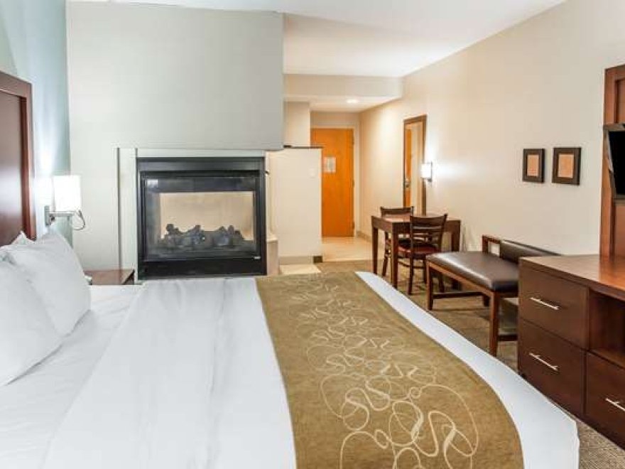 Comfort Suites