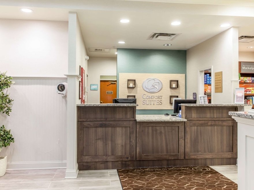 Comfort Suites