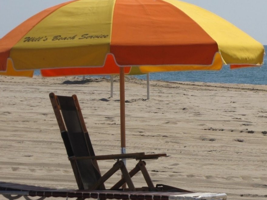 Commander Beach House Hotel