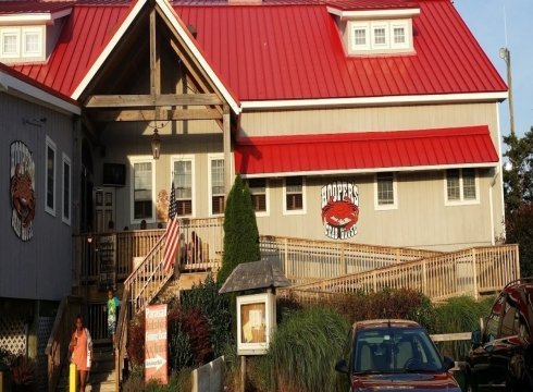 Hooper's Crab House & Sneaky Pete's