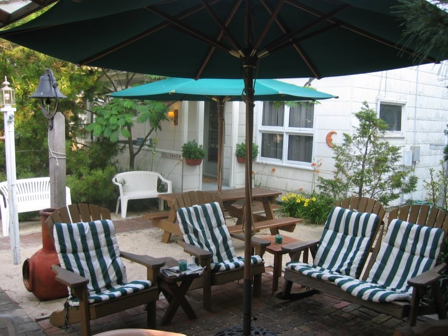Collinwood Apartments
