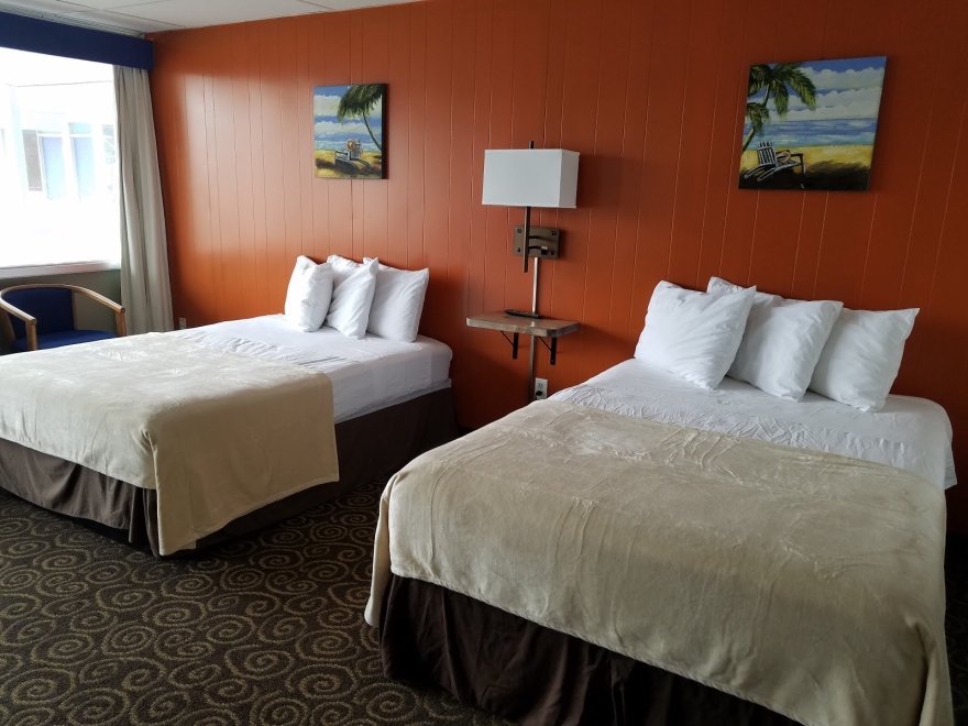 Blue Wave Inn