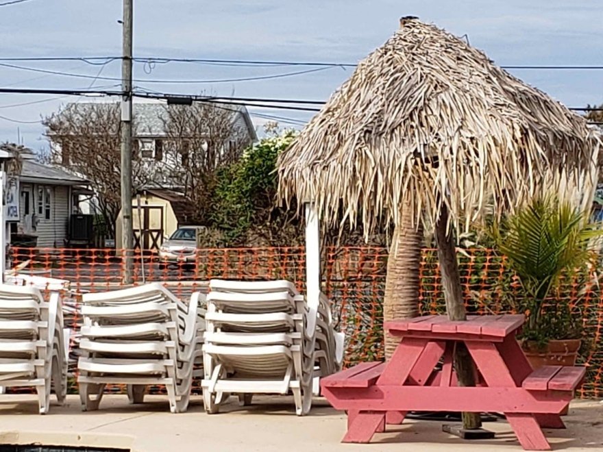 Blue Wave Inn