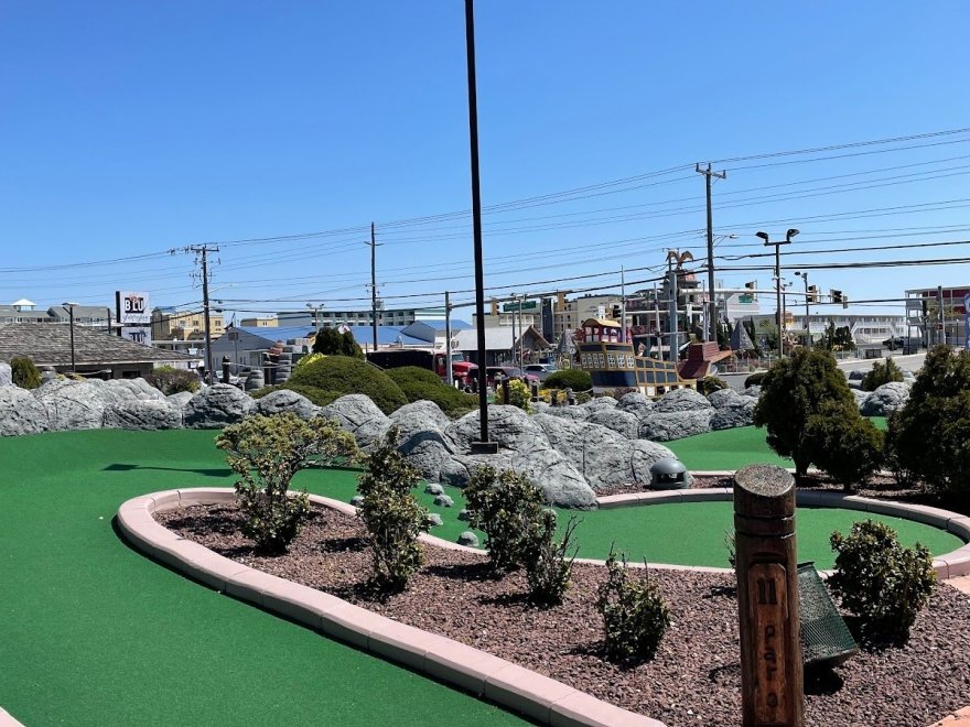 Embers Island Mini Golf