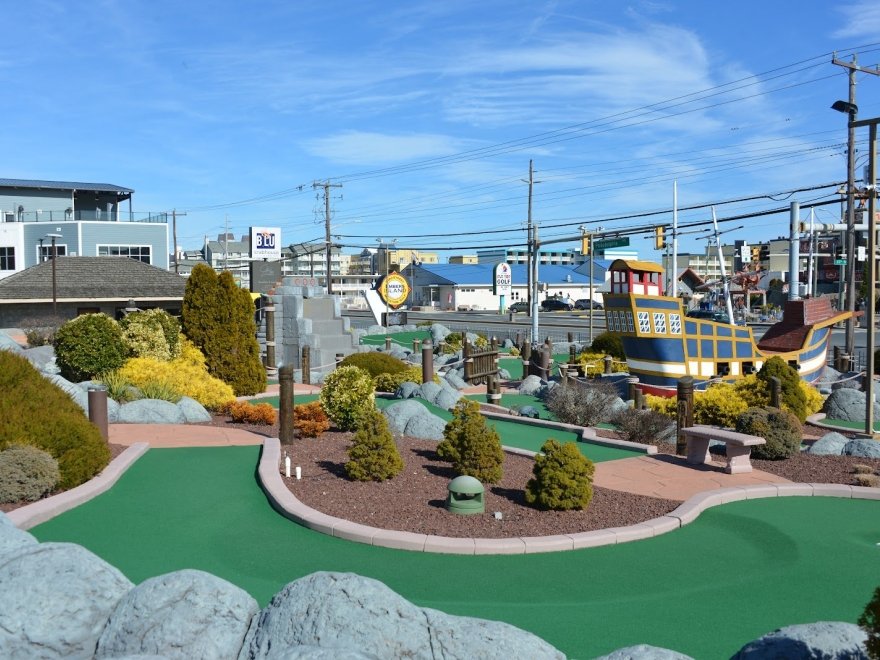 Embers Island Mini Golf