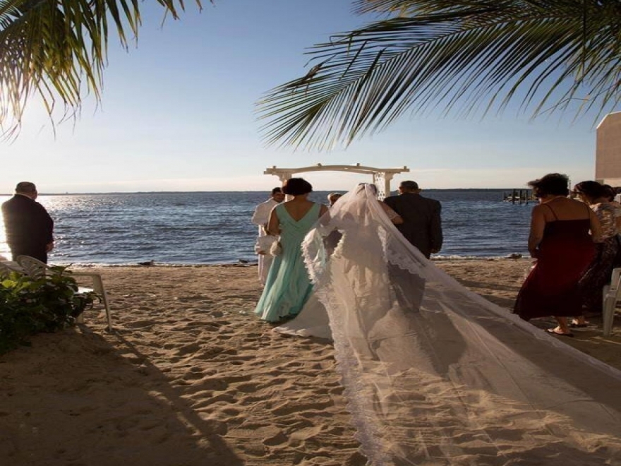 Barefoot Bride Beautiful Beach Weddings