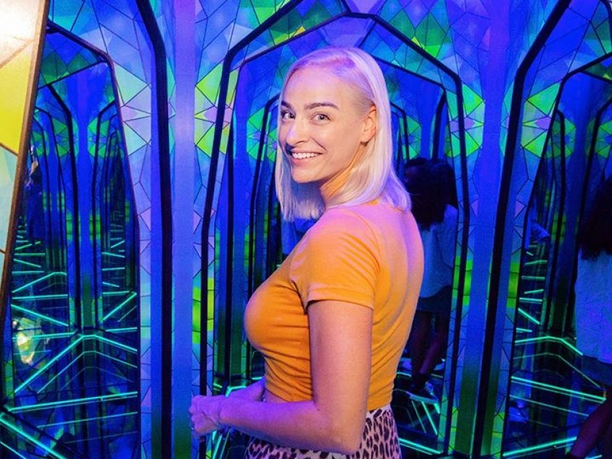 Ripleys Mirror Maze