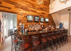 Yellowfin's Bar & Grill