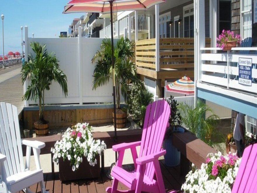 Coronet Apartments