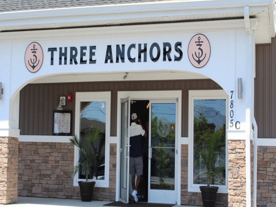 Three Anchors OC