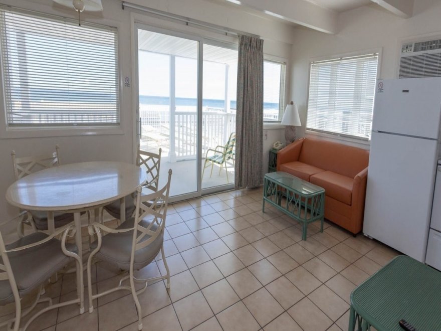 Fish Tales Boardwalk Inn