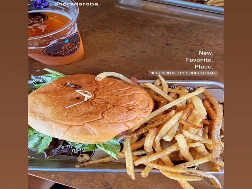 Surfin Betty’s Burger Bar