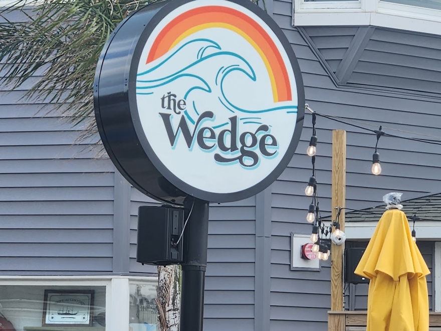 The Wedge Bar
