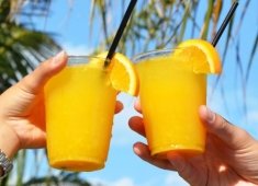 Tsunami Beach Bar & Grill
