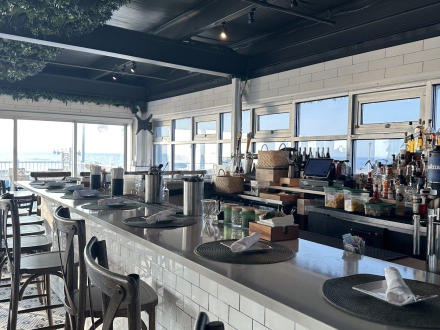 bai-tee Bakery • Cafe • Kitchen • Bar