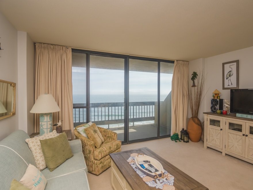 CENTURY 21 New Horizon
