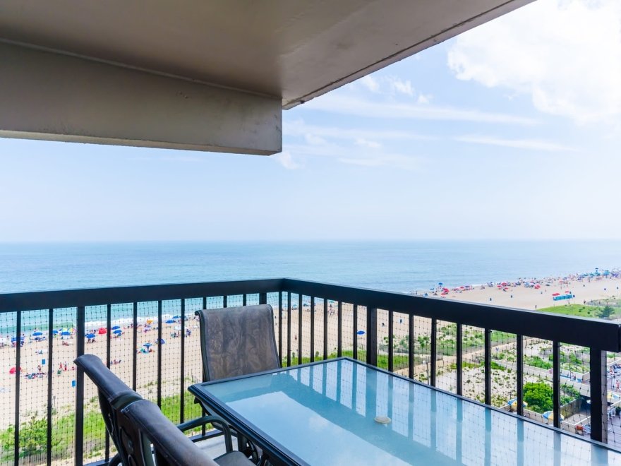 CENTURY 21 New Horizon