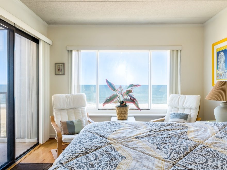 CENTURY 21 New Horizon
