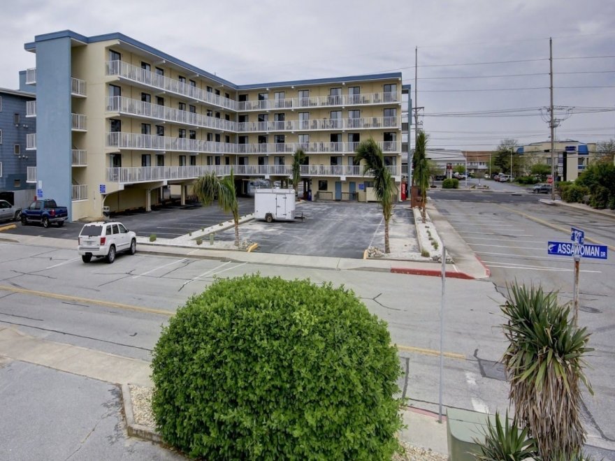 Coastal Palms Beach Hotel