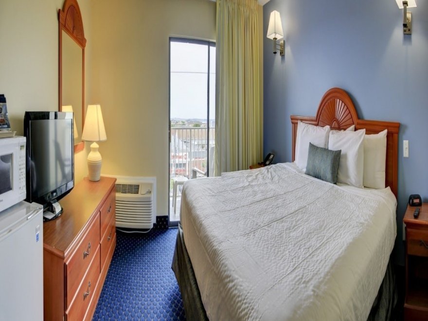 Coastal Palms Beach Hotel