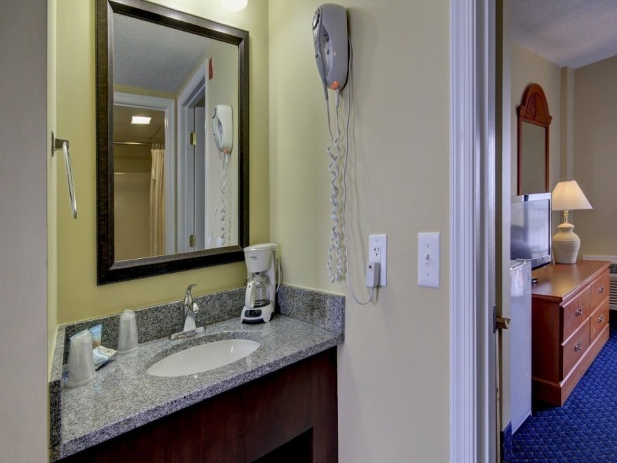 Coastal Palms Beach Hotel