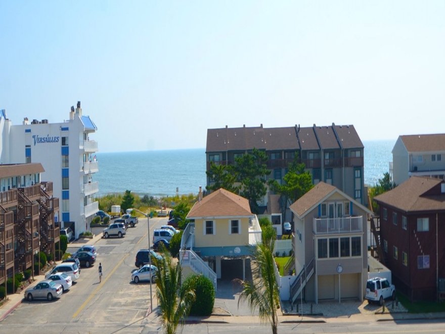 Coastal Palms Beach Hotel