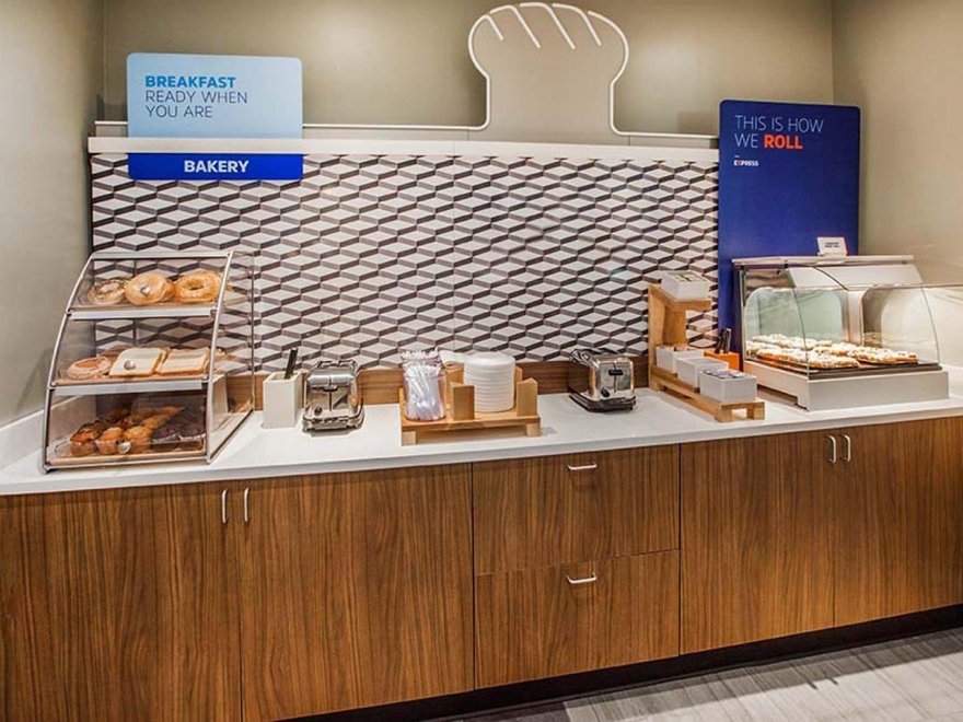 Holiday Inn Express & Suites West Ocean City, an IHG Hotel