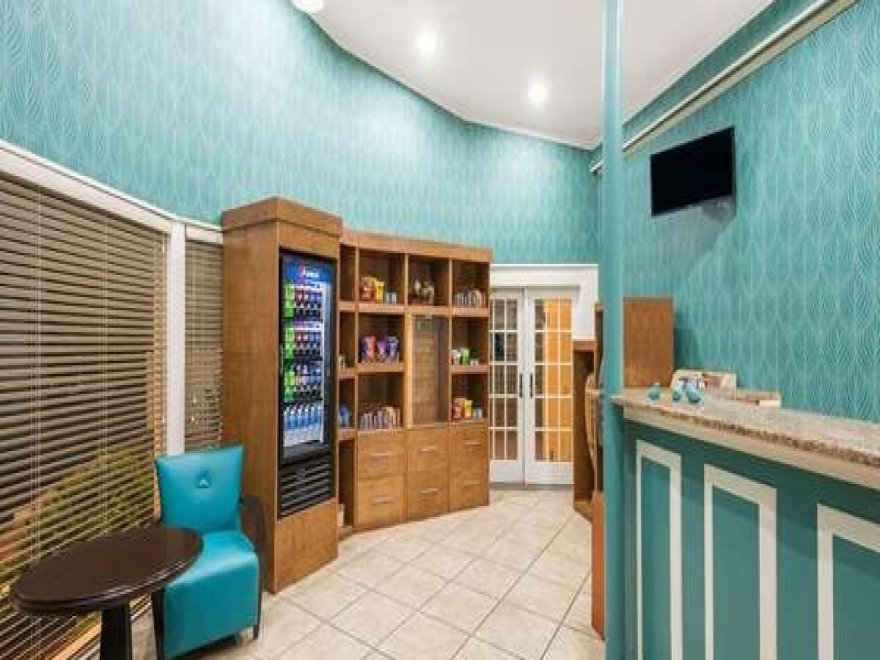 Howard Johnson by Wyndham Ocean City Oceanfront