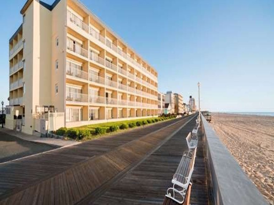 Howard Johnson by Wyndham Ocean City Oceanfront