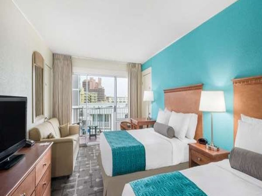 Howard Johnson by Wyndham Ocean City Oceanfront
