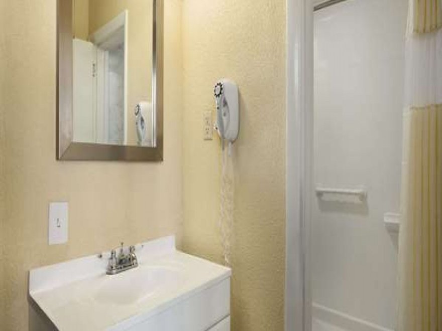 Howard Johnson by Wyndham Ocean City Oceanfront