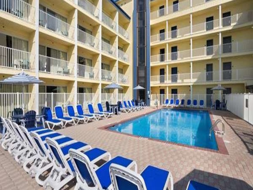 Howard Johnson by Wyndham Ocean City Oceanfront