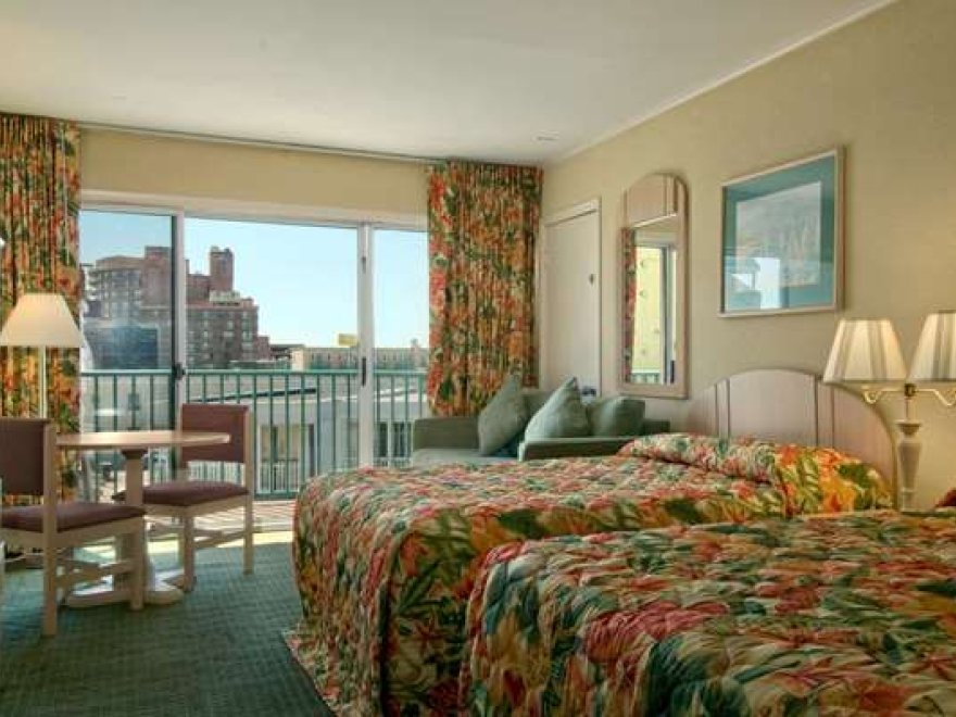 Howard Johnson by Wyndham Ocean City Oceanfront
