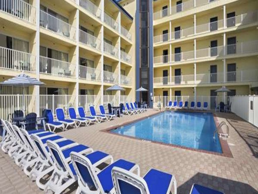 Howard Johnson by Wyndham Ocean City Oceanfront