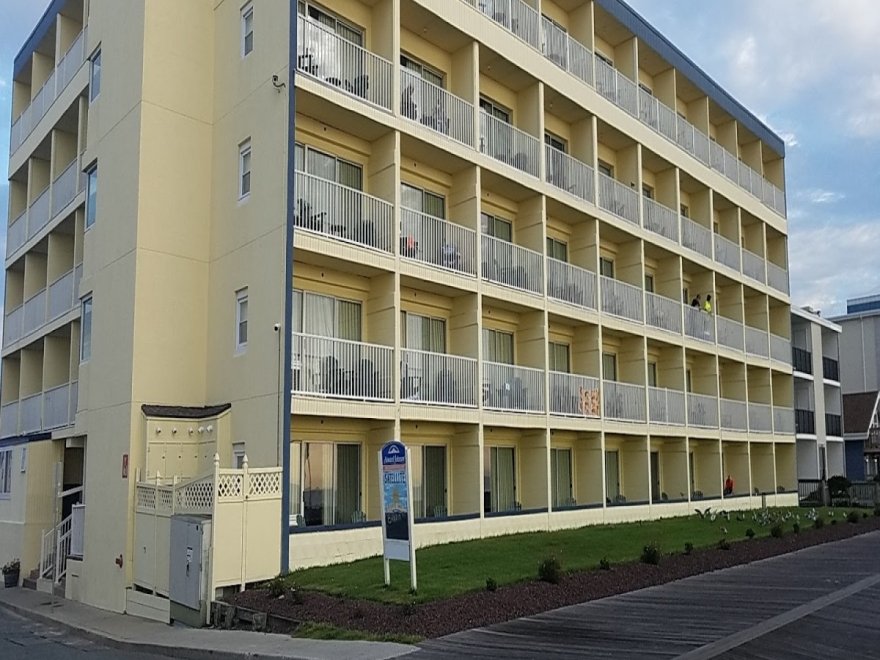 Howard Johnson by Wyndham Ocean City Oceanfront