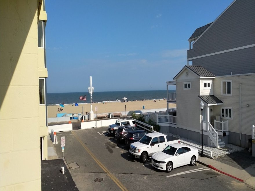 Howard Johnson by Wyndham Ocean City Oceanfront