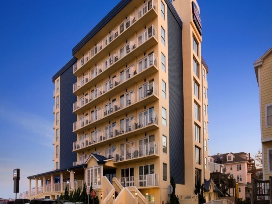 Howard Johnson Plaza by Wyndham Ocean City Oceanfront