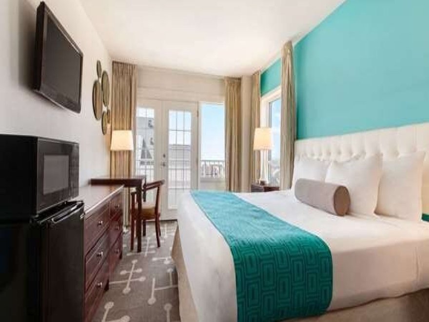 Howard Johnson Plaza by Wyndham Ocean City Oceanfront