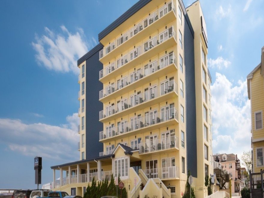 Howard Johnson Plaza by Wyndham Ocean City Oceanfront