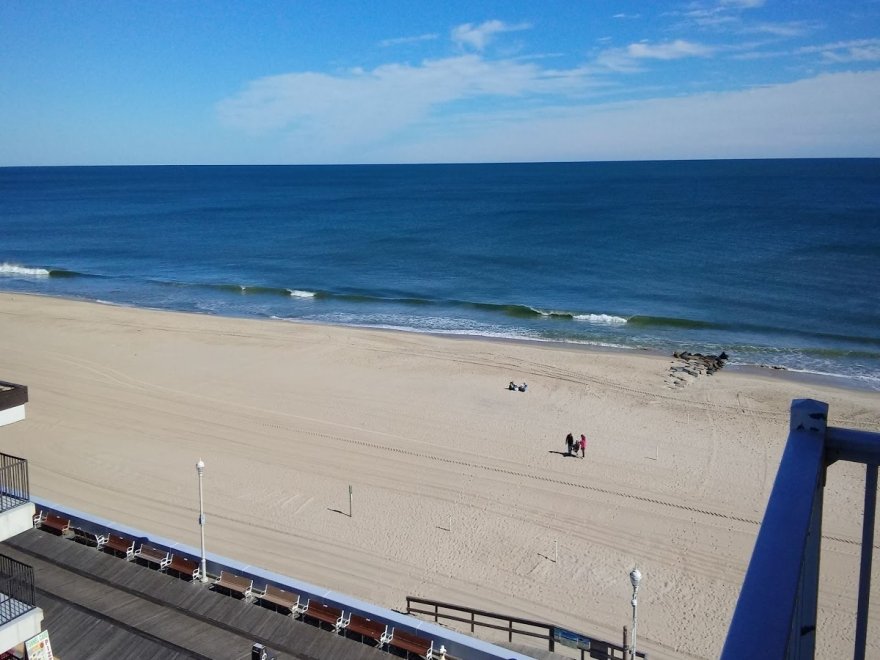 Howard Johnson Plaza by Wyndham Ocean City Oceanfront